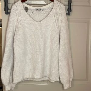 Ava & Viv White Fuzzy Sweater
